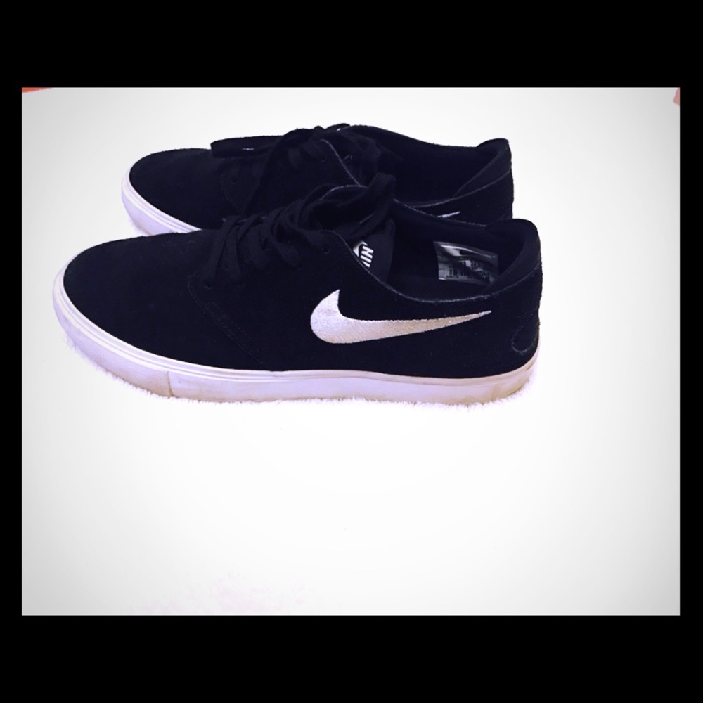 These are nikes they are barley worn.